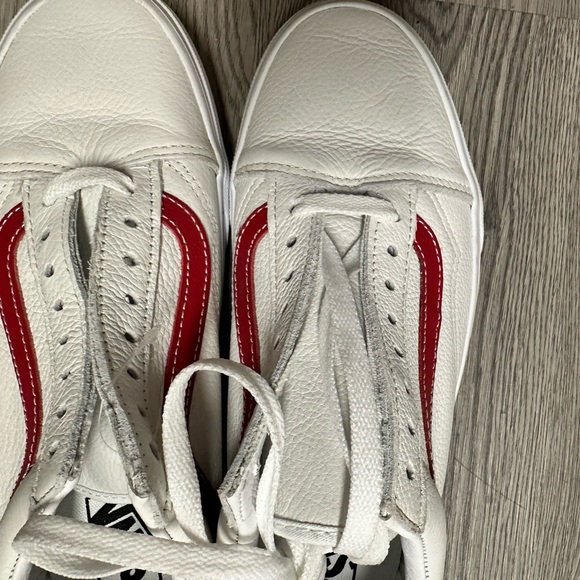 Vans Old Skool Leather Pop Shoes Sneakers 8 M White Red Stripe Laced No Box - Picture 3 of 11